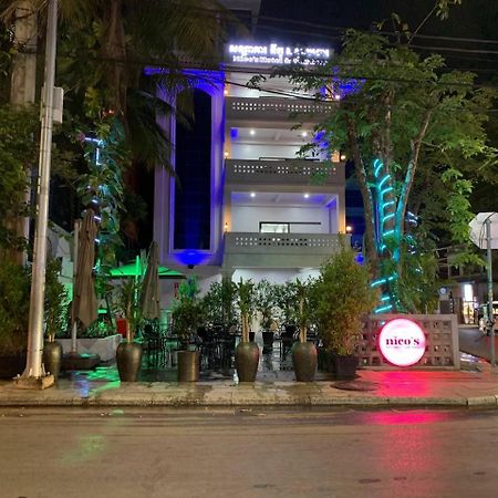 Nico'S Hotel And Skybar Ciudad de Siem Riep Exterior foto