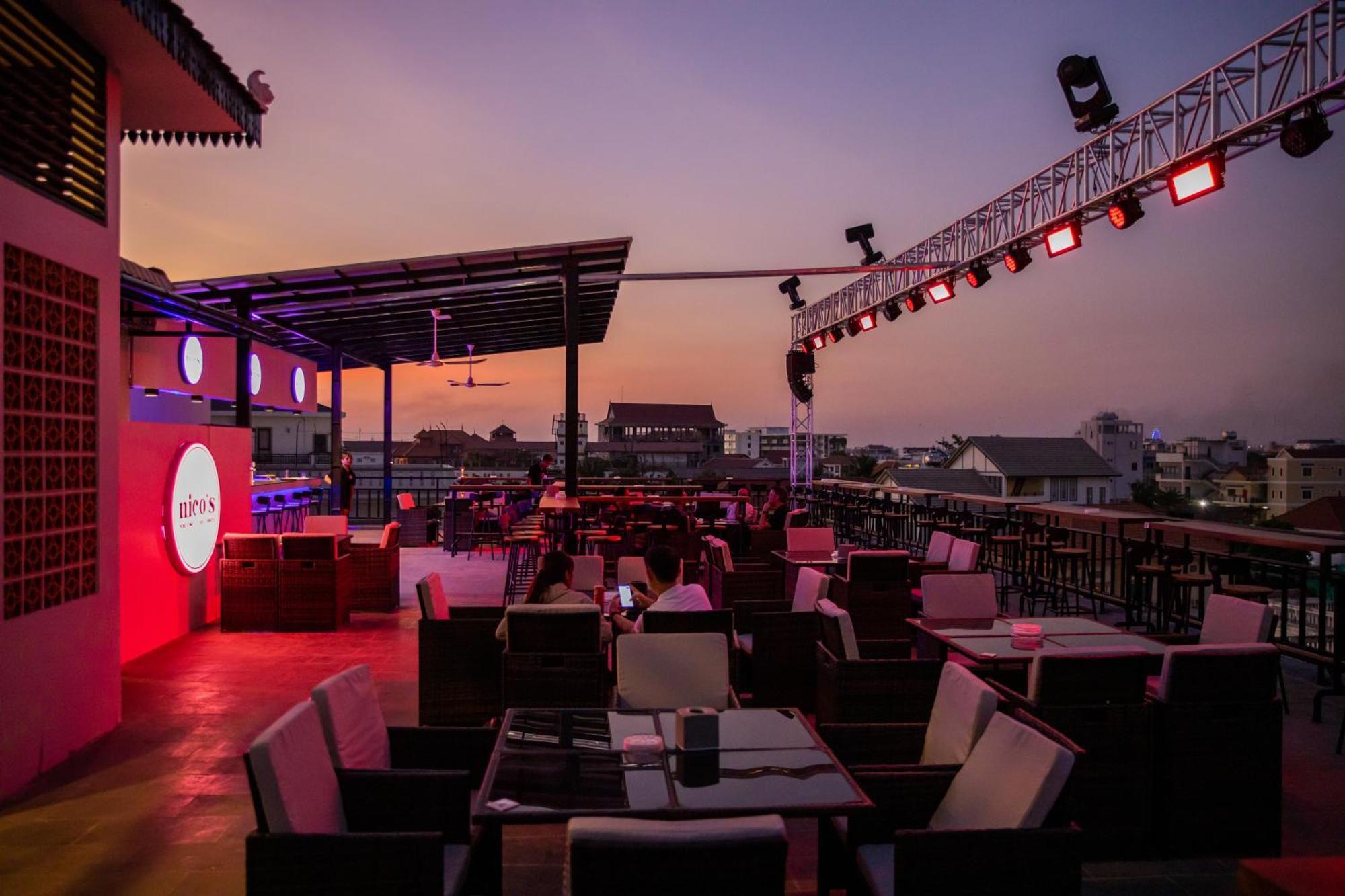 Nico'S Hotel And Skybar Ciudad de Siem Riep Exterior foto