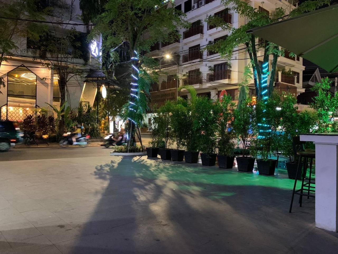 Nico'S Hotel And Skybar Ciudad de Siem Riep Exterior foto